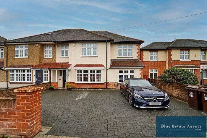 5 Bedroom Semi Detached House For Sale In Jersey Road, Isleworth, TW7