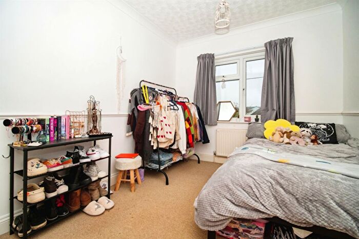 3 Bedroom Terraced House For Sale In Butt Close, Puddletown, Dorchester, DT2