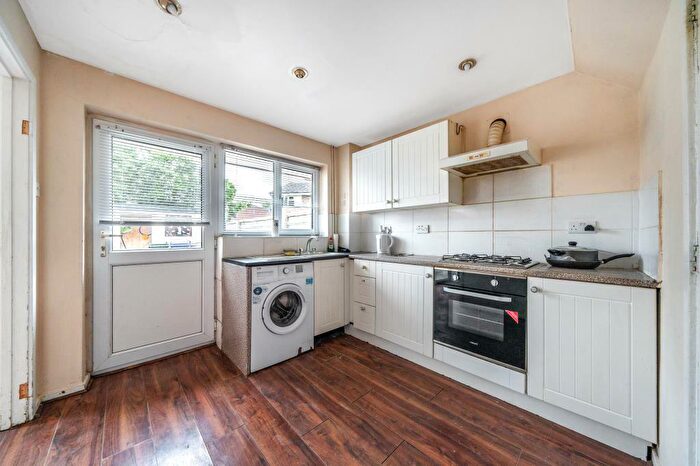 3 Bedroom End Of Terrace House For Sale In Banbury, Oxfordshire, OX16