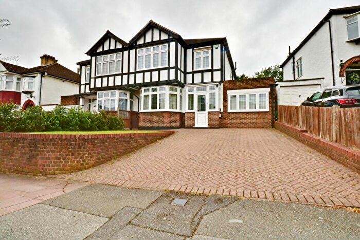 3 Bedroom Semi-Detached House To Rent In Rafford Way, Bromley, Kent, BR1