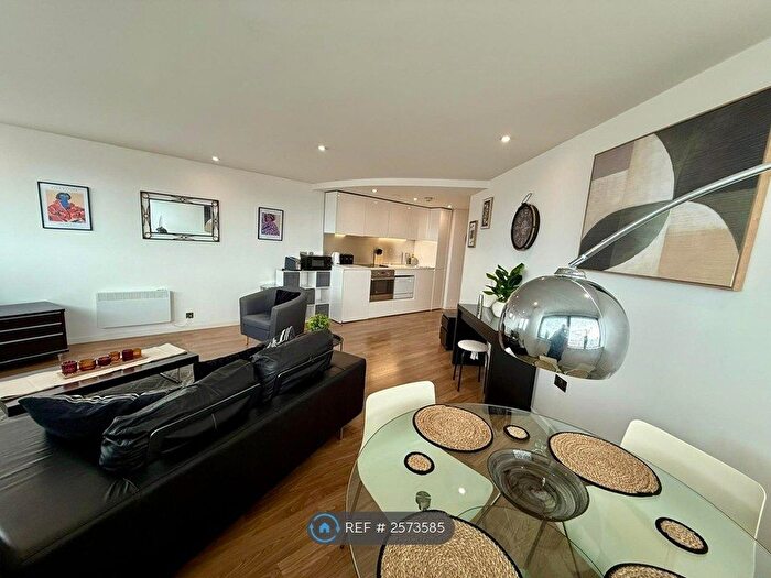 2 Bedroom Flat To Rent In Water Lane, Leeds, LS11