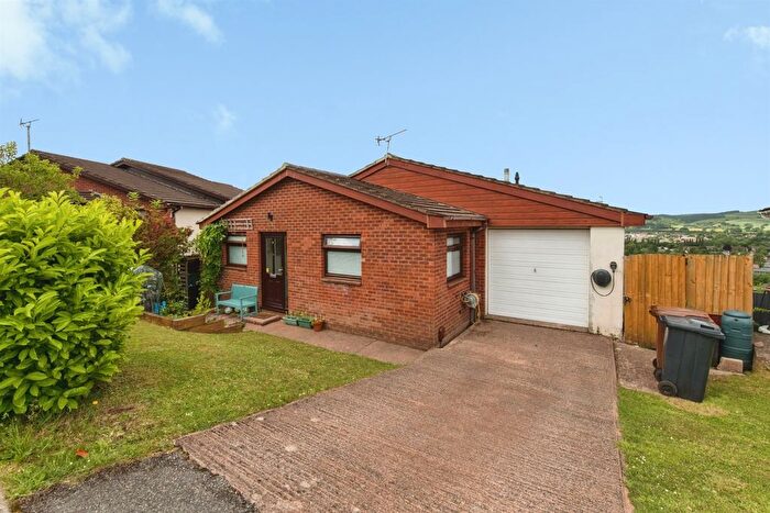 3 Bedroom Detached House For Sale In Sideling Fields, Tiverton, EX16