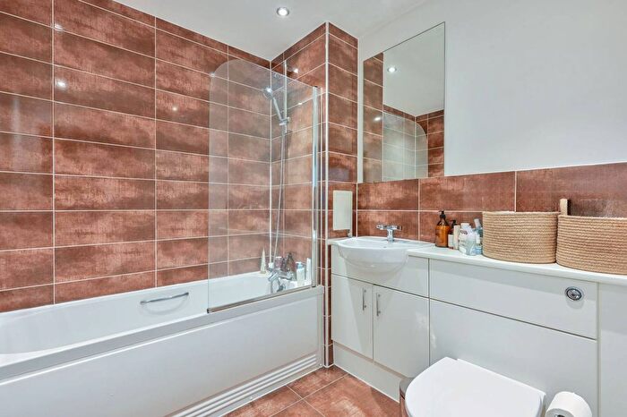 1 Bedroom Flat To Rent In Guildford Road, Woking, GU22