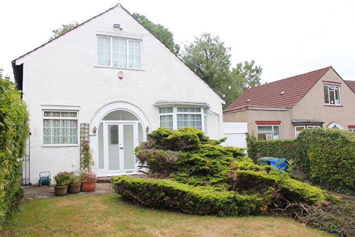 3 Bedroom Detached House To Rent In Uxbridge Road, HA3