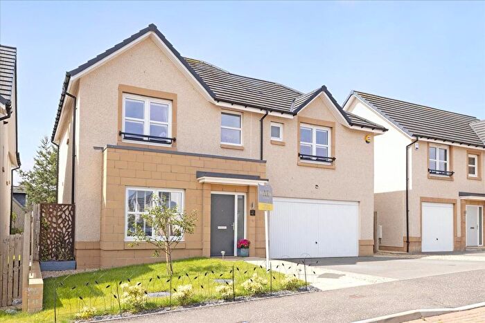 4 Bedroom Detached House For Sale In Shiel Hall Circle, Rosewell, EH24