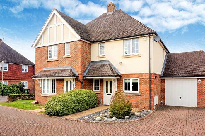 3 Bedroom Semi-Detached House To Rent In Banstead, SM7