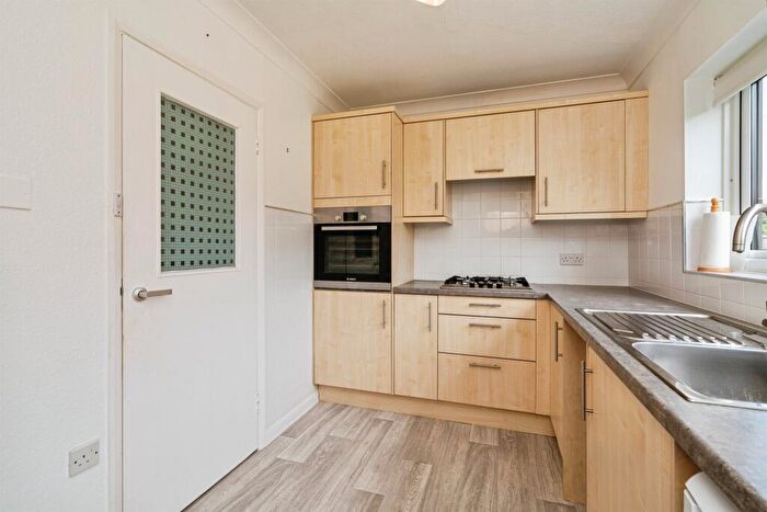 2 Bedroom Flat For Sale In Warnes Close, Cromer, NR27