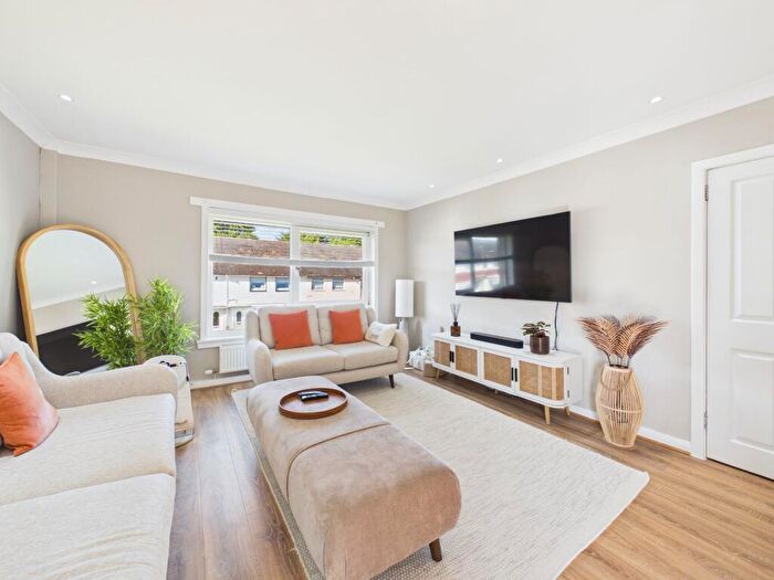 2 Bedroom Flat For Sale In Ansdell Avenue, Blantyre, Glasgow, G72