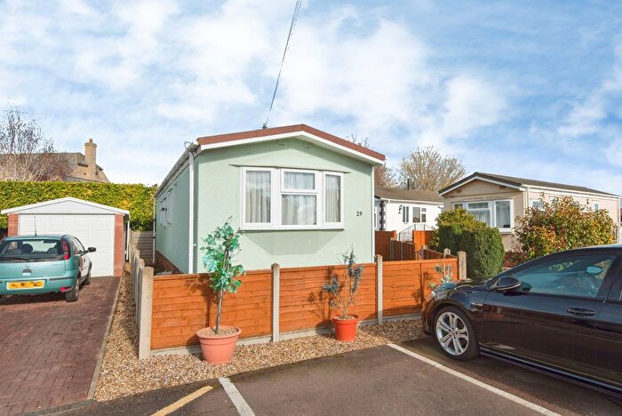 2 Bedroom Property For Sale In Long Close, Station Road, Lower Stondon, Henlow, SG16