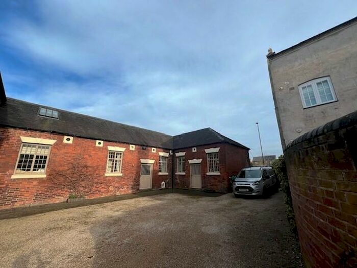 2 Bedroom Farm House To Rent In The Coach House, Overseal, DE12
