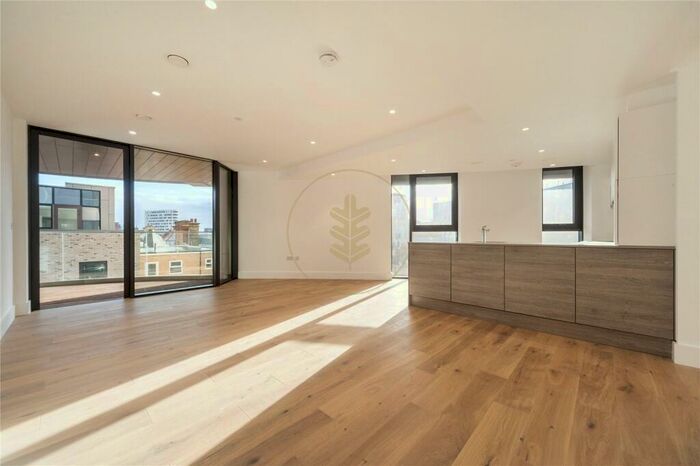 2 Bedroom Apartment To Rent In Kingsland High Street, London, E8