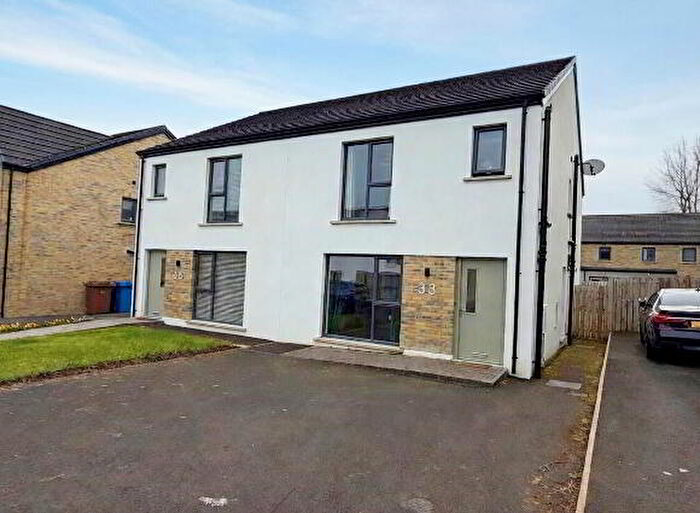 3 Bedroom Semi-Detached House For Sale In Lakeside Gardens, Coleraine, BT52