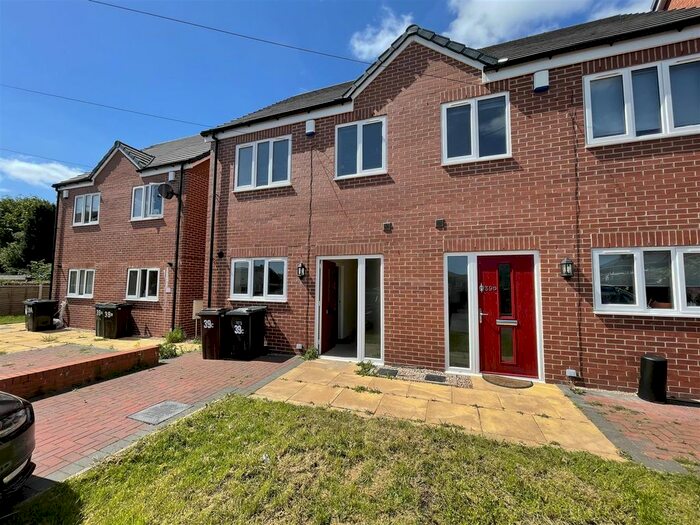 4 Bedroom Semi-Detached House To Rent In Daley Road, Bilston, WV14