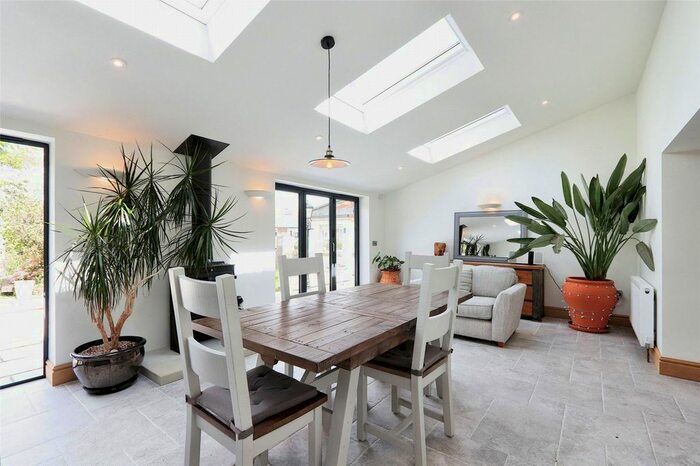 5 Bedroom Detached House For Sale In Highgate Drive, Dronfield, Derbyshire, S18