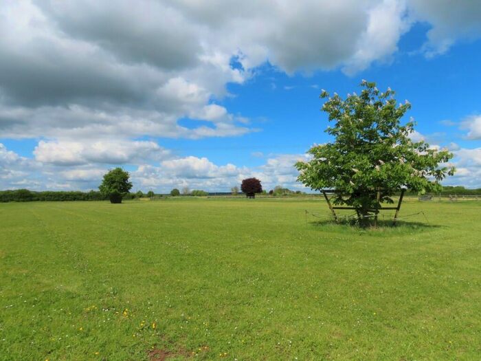4 Bedroom Detached House For Sale In Frampton Mansell, Stroud