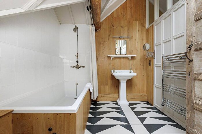 2 Bedroom Detached House For Sale In Stretton On Fosse, Moreton-in-Marsh, GL56