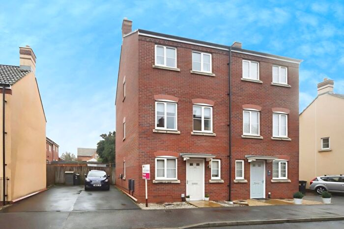 4 Bedroom Property For Sale In Grove Gate, Staplegrove, Taunton, TA2