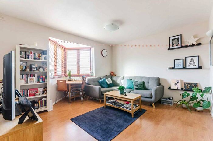 1 Bedroom Flat To Rent In Wharf Road, Islington, London, N1