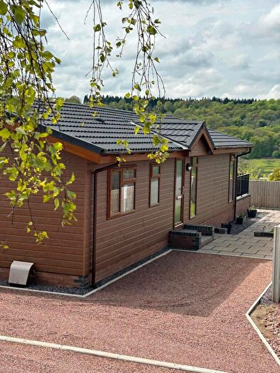 2 Bedroom Lodge For Sale In Cross Gates, Llandrindod Wells, LD1