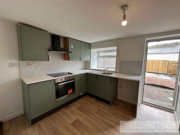 3 Bedroom Terraced House To Rent In Llewellyn Street, Pentre -, Pentre, CF41