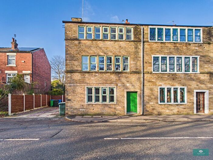 3 Bedroom Terraced House For Sale In Broad Lane, Rochdale, OL16