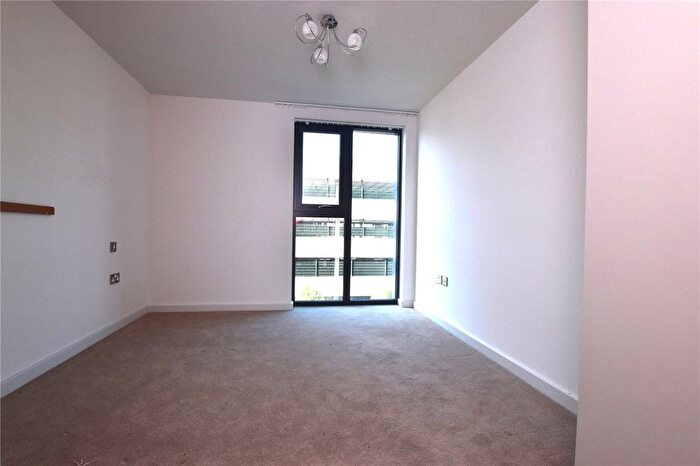 1 Bedroom Flat For Sale In Paul Street, Taunton, Somerset, TA1