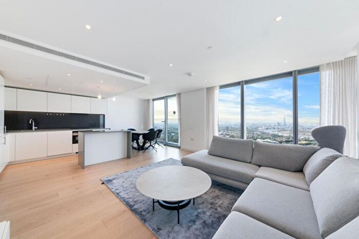 2 Bedroom Apartment To Rent In Landmark Pinnacle, Canary Wharf, London, E14