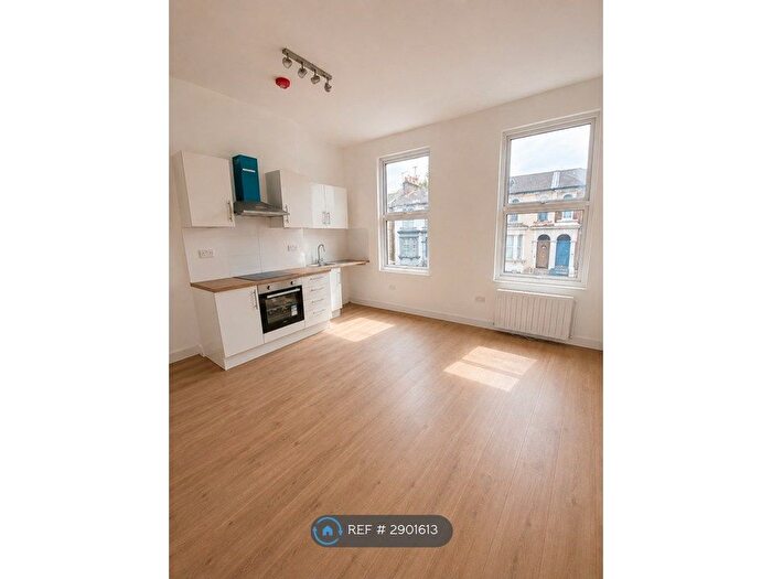 4 Bedroom Flat To Rent In High Road Leytonstone, London, E11