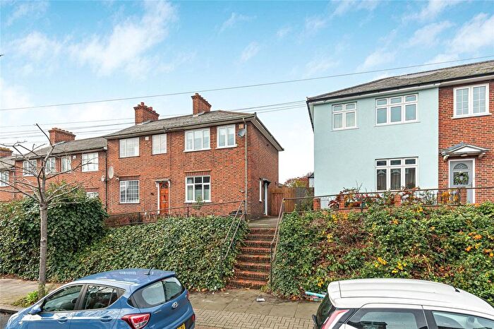 3 Bedroom End Terrace House For Sale In Nimrod Road, Furzedown, SW16