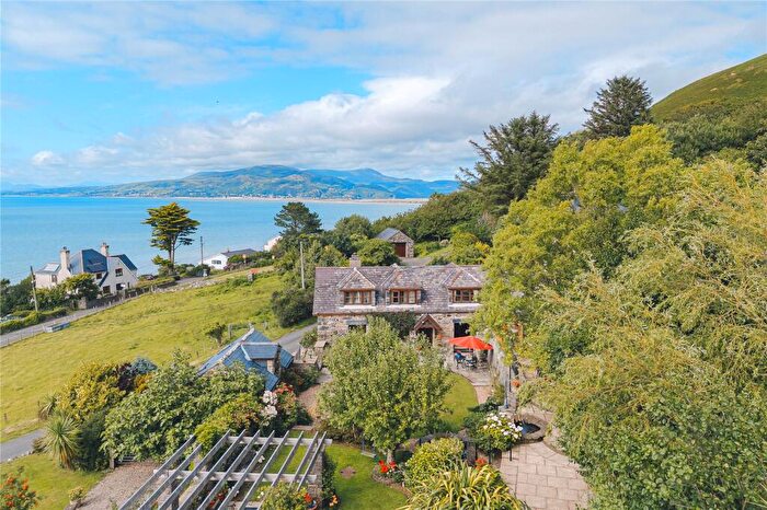 3 Bedroom Detached House For Sale In Llwyngwril, Gwynedd, LL37