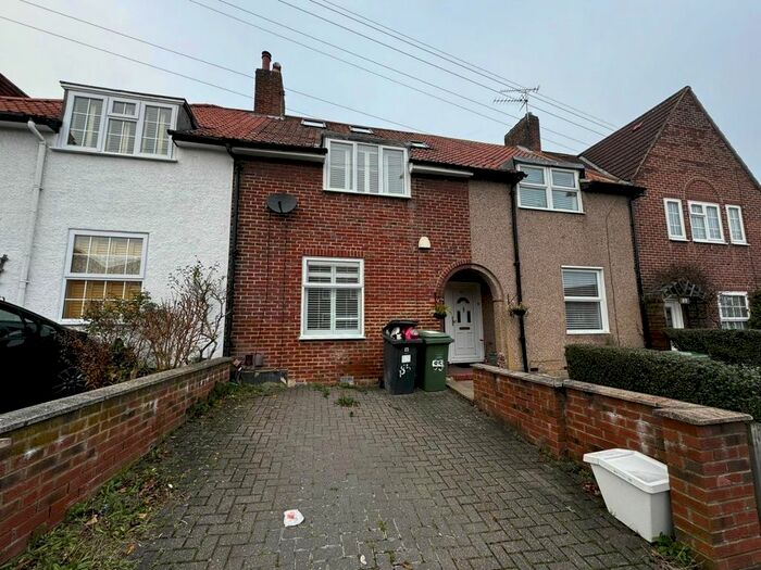 3 Bedroom Terraced House To Rent In Durham Hill, Downham, Bromley, BR1