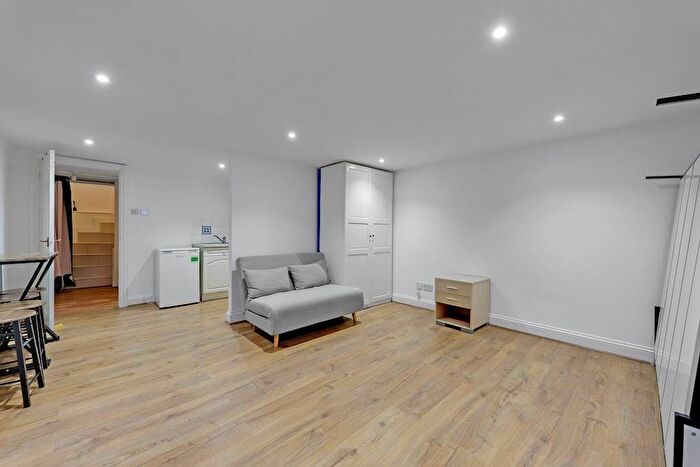 Studio To Rent In Tower Bridge Road, Borough, SE1