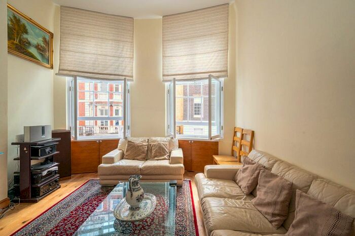 2 Bedroom Flat To Rent In Hinde Street, Marylebone, London, W1U