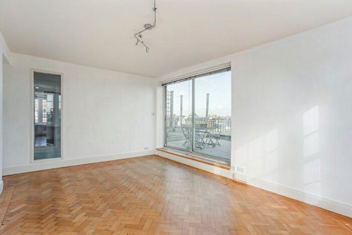 3 Bedroom Flat To Rent In Kensington Park Road, London, W11