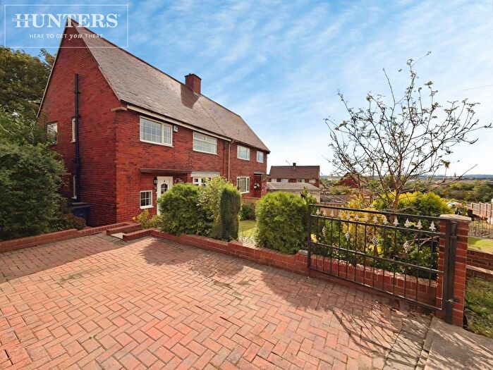 3 Bedroom Semi-Detached House For Sale In Brierley Road, Grimethorpe, Barnsley, S72