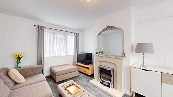 3 Bedroom Flat To Rent In Endersby Road, Arkley, Barnet, EN5