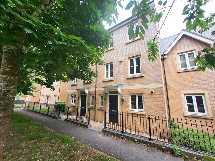 3 Bedroom Terraced House To Rent In Eastbury Way, Swindon, SN25