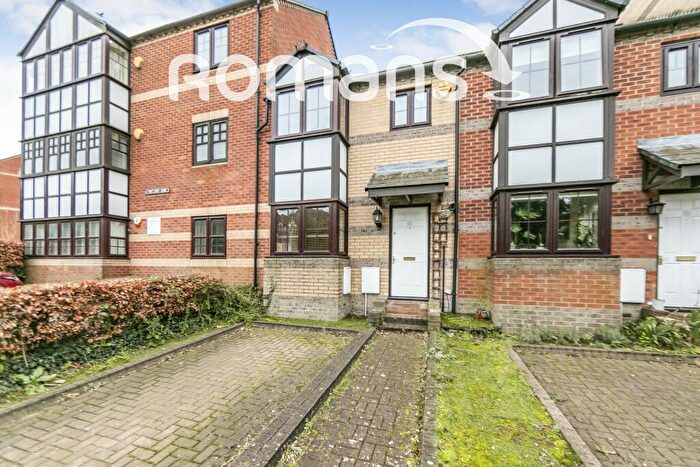 3 Bedroom Terraced House To Rent In Mallard Row, Holybrook, RG1