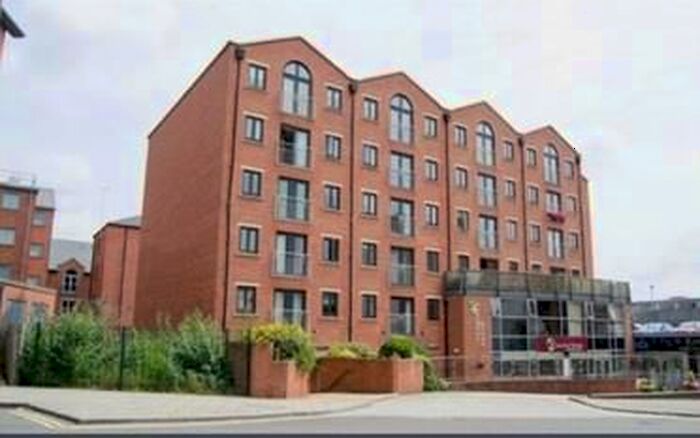 2 Bedroom Flat To Rent In City Road, Chester, CH1