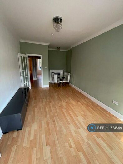 2 Bedroom Flat To Rent In Silverdale Street, Glasgow, G31