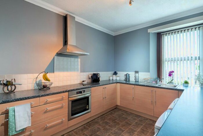 2 Bedroom Flat For Sale In Railway Place, Montrose, DD10