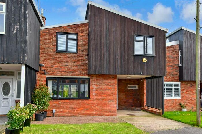 4 Bedroom Terraced House For Sale In Stewards Green Road, Epping, Essex, CM16