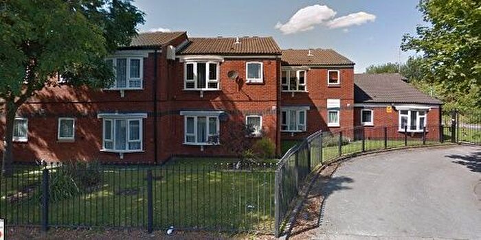 2 Bedroom Flat To Rent In Woodhill Close, Manchester, M12