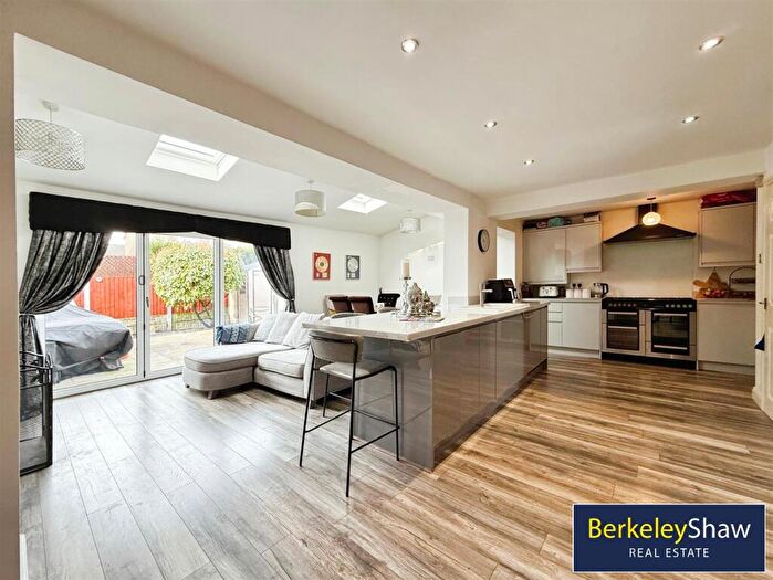 3 Bedroom Semi-Detached House For Sale In Filbert Close, Kirkby, Liverpool, L33