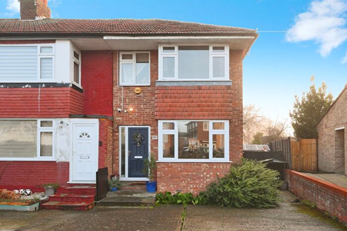 3 Bedroom End Of Terrace House For Sale In Queens Drive, Waltham Cross, EN8
