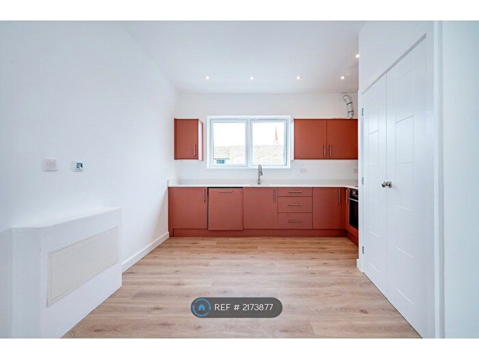 1 Bedroom Flat To Rent In Woodgrange Road, Forest Gate, E7