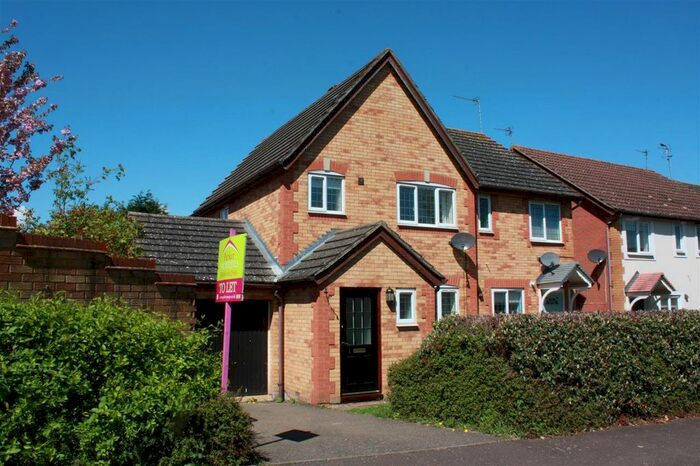 3 Bedroom End Of Terrace House To Rent In Dyson Close, Huntingdon, PE29
