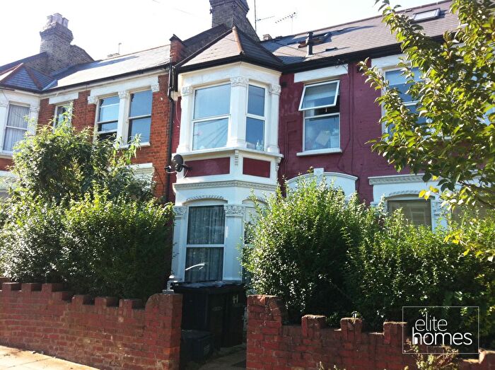 Studio To Rent In Nelson Road, London, N8