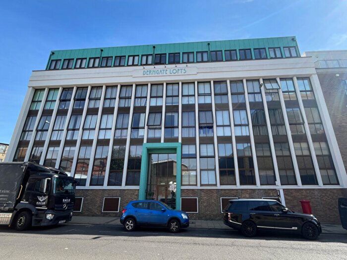 1 Bedroom Flat To Rent In Derngate Lofts, Derngate, Northampton, NN1