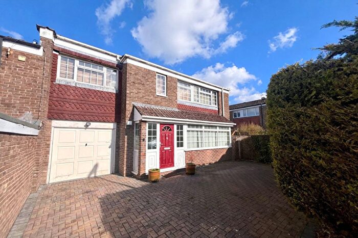 5 Bedroom End Of Terrace House To Rent In Cleveland Close, Basingstoke, Hampshire, RG22